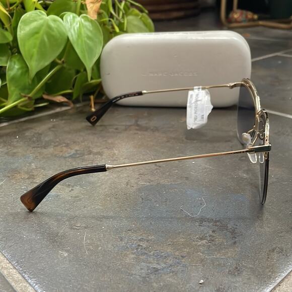 Marc Jacobs Gold Metal Gradient Pilot 61mm Sunglasses - Picture 3 of 10